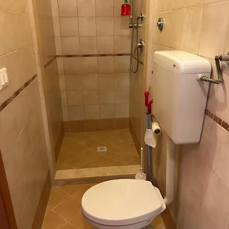 Giamia Apartment *